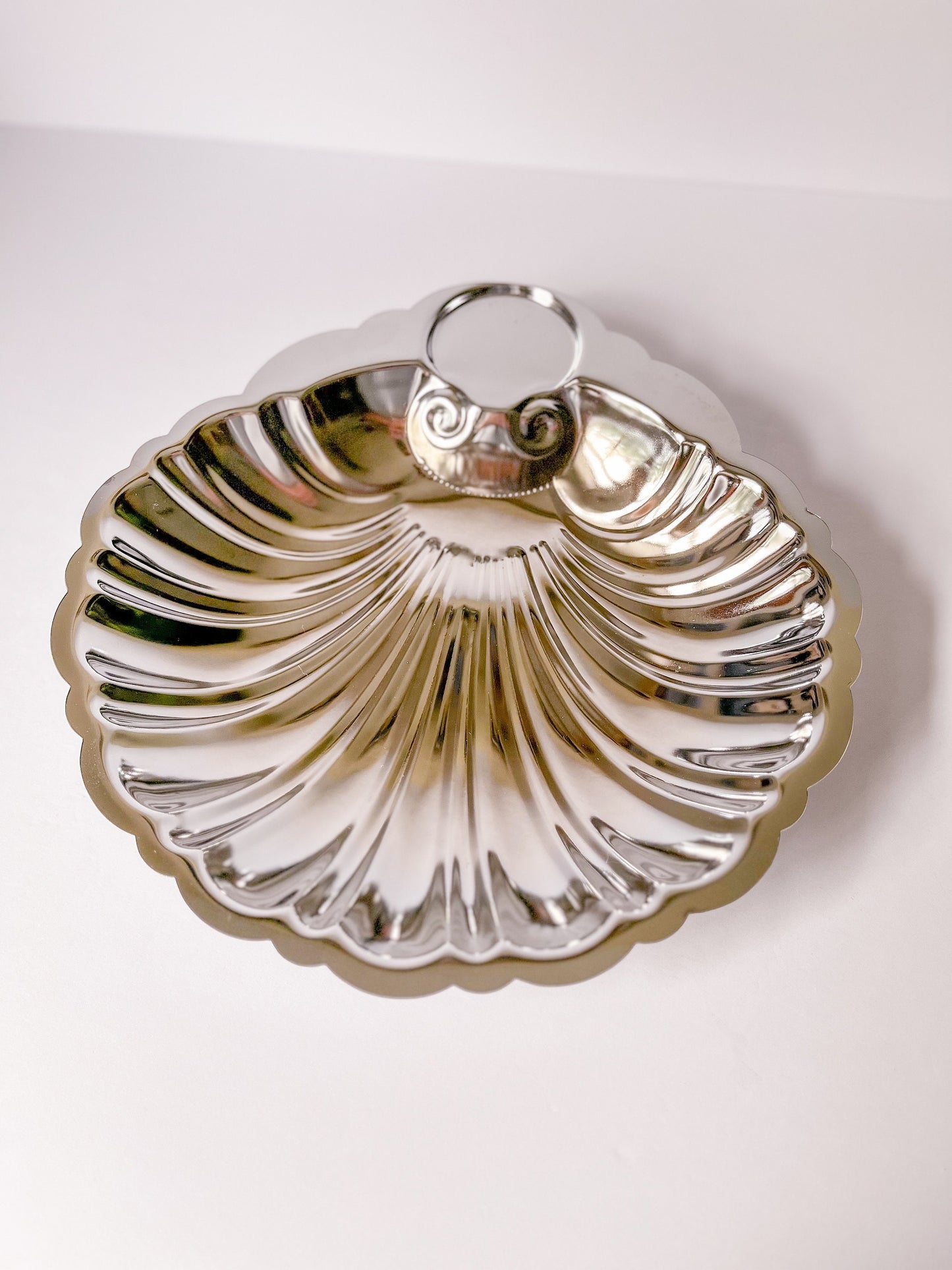 Large Vintage Metal Shell Serving Dish or Tray, Jewelry or Trinket Dish